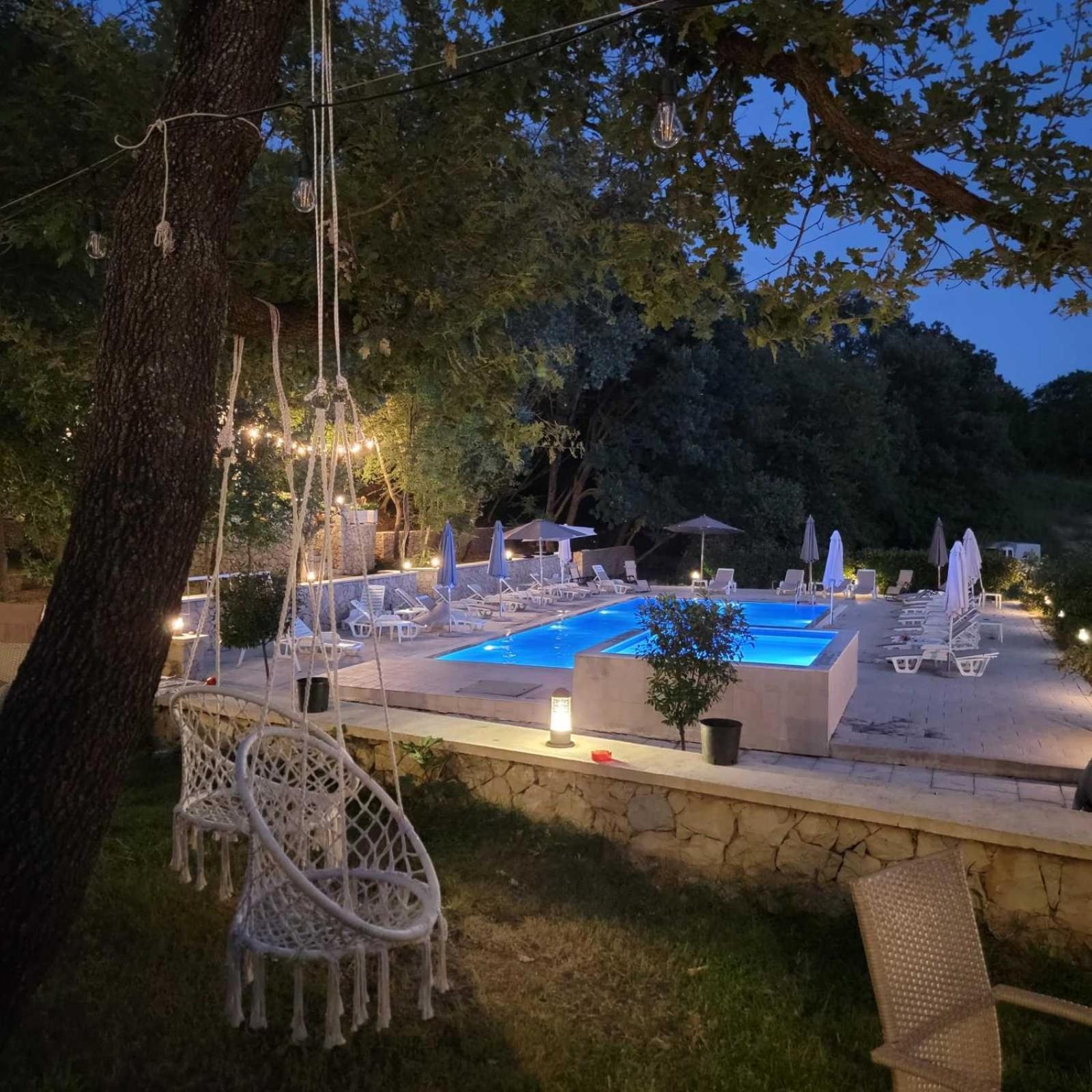 Green Hill Apartments Ούλτσιν Εξωτερικό φωτογραφία