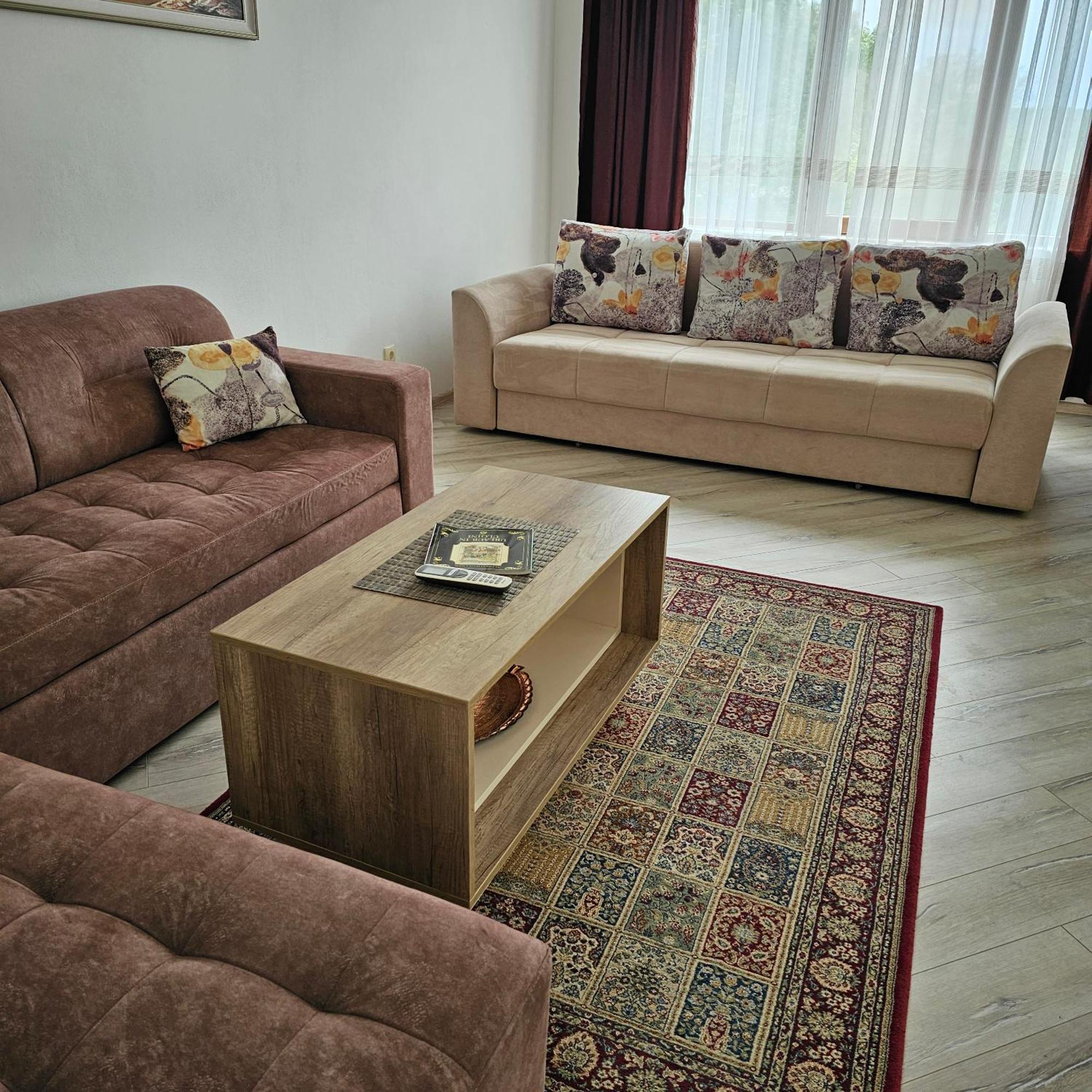 Green Hill Apartments Ούλτσιν Δωμάτιο φωτογραφία